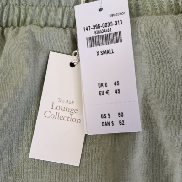 Abercrombie & Fitch Cozy Cloud Knit
Wide Leg Pant size XS brand new - Picture 3 of 3